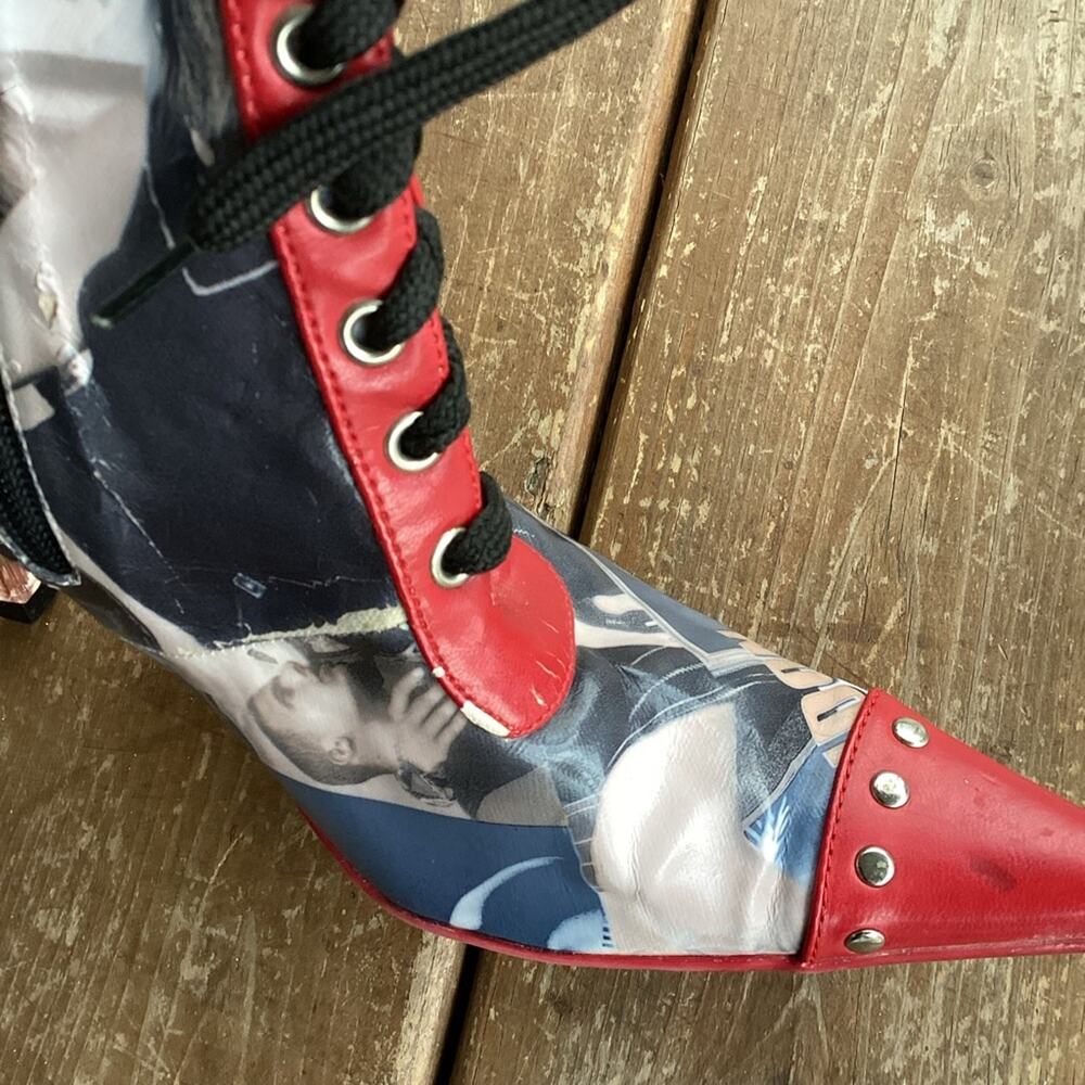 Y2K Red Stiletto Lace Up Pointy Ankle Graphic  Fredericks of Hollywood Boots 7.5 - Picture 7 of 8